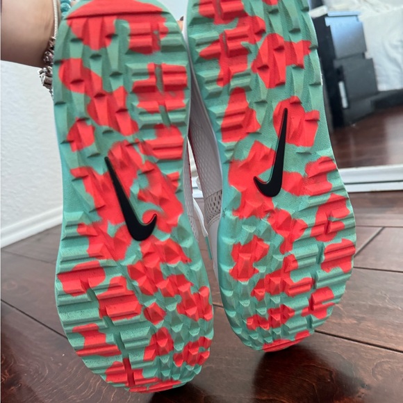 Nike golf shoes - Picture 4 of 4